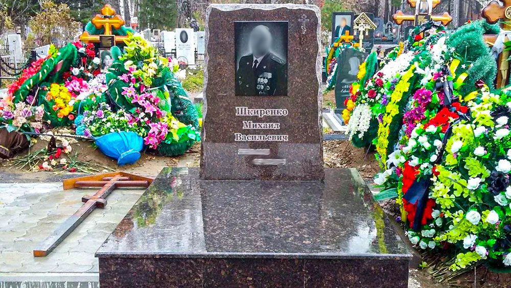 Памятники цена